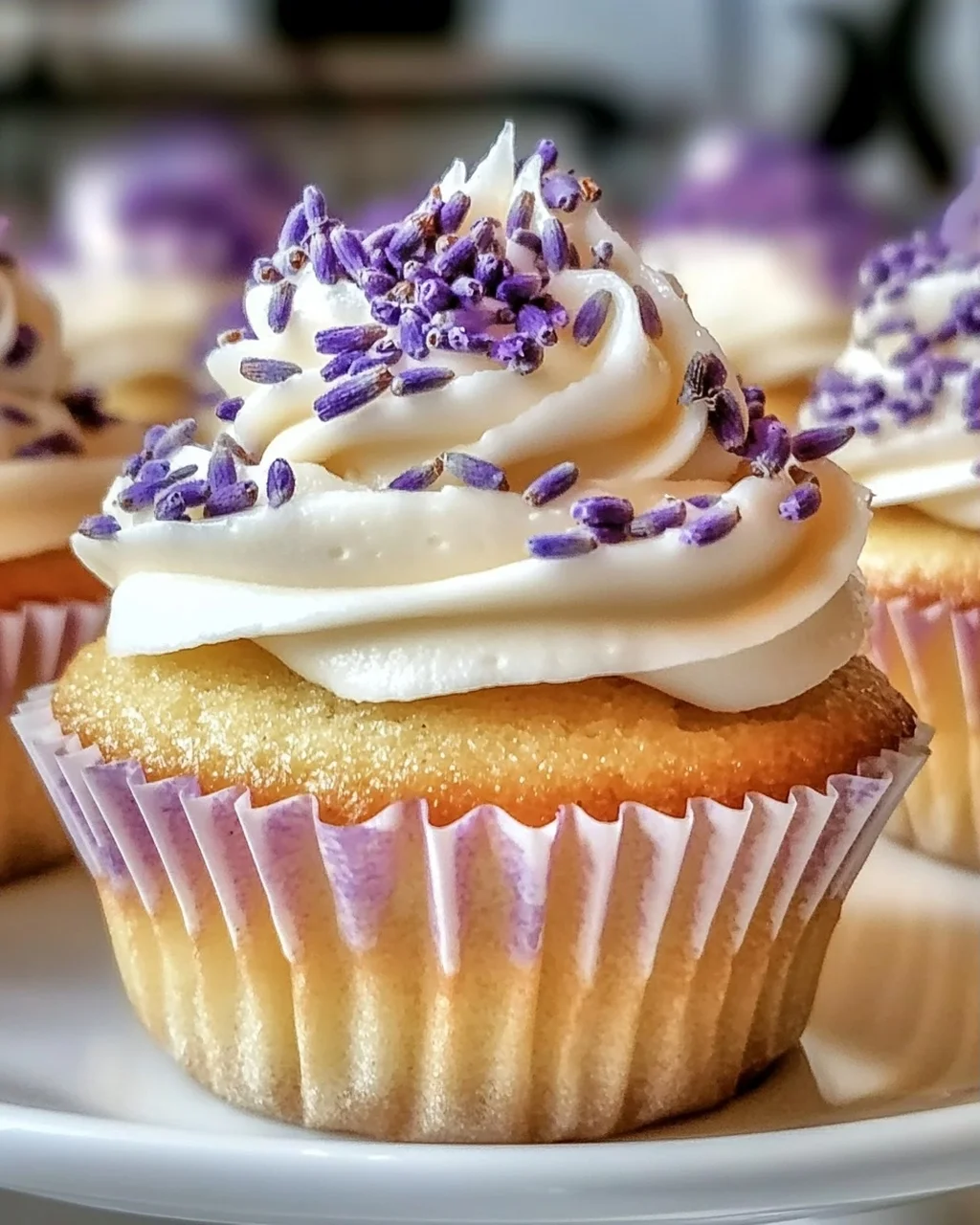 Lavendel Honig Cupcakes für einen zauberhaften Genuss